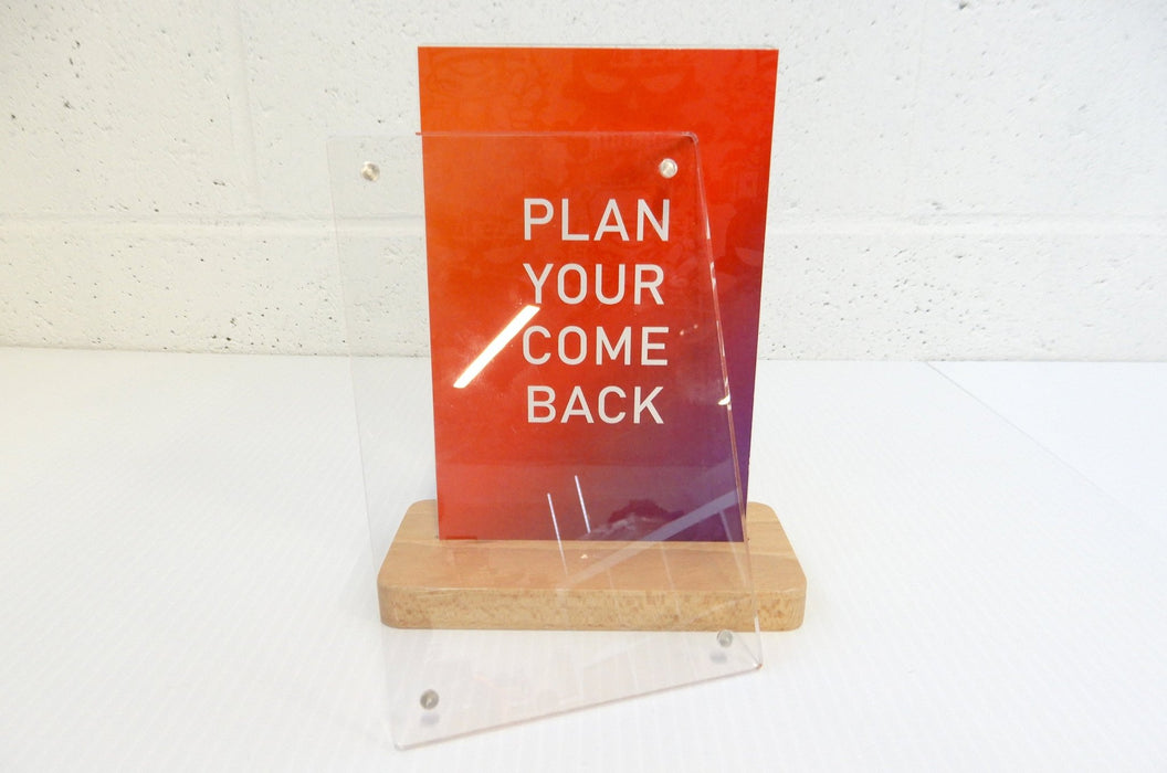 Quick Change Acrylic 4x6 Sign And Menu Holder w/ Magnets And Wood Base - Clubcard Printing Canada